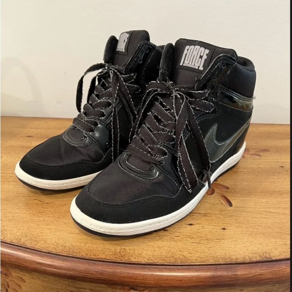 Nike Force Dunk Ski Hi Hidden Wedge Heel Black &White high top lace up.